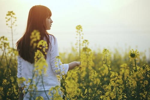 姓名边女孩起名字大全